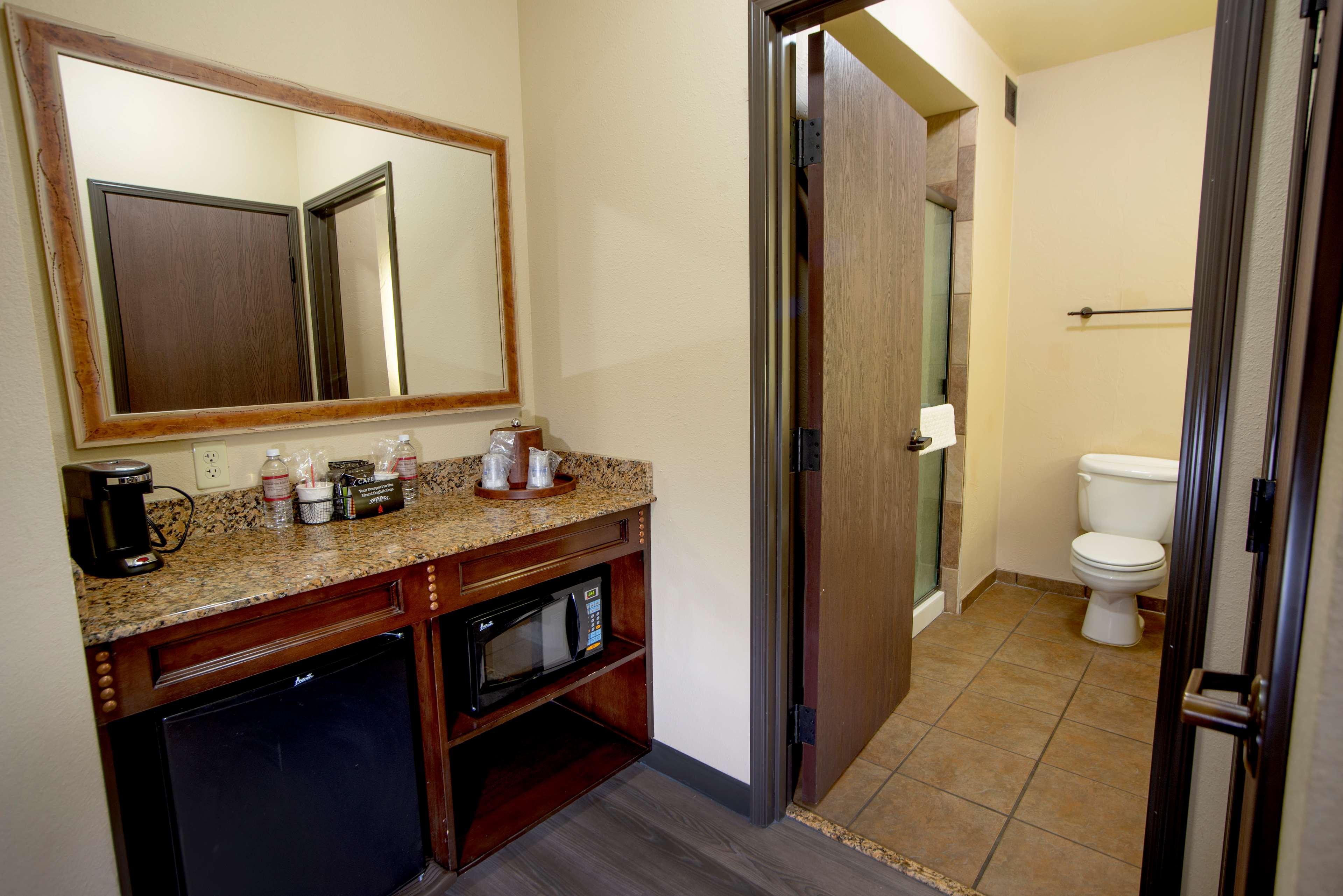 Best Western Plus Cimarron Hotel & Suites Stillwater Bagian luar foto