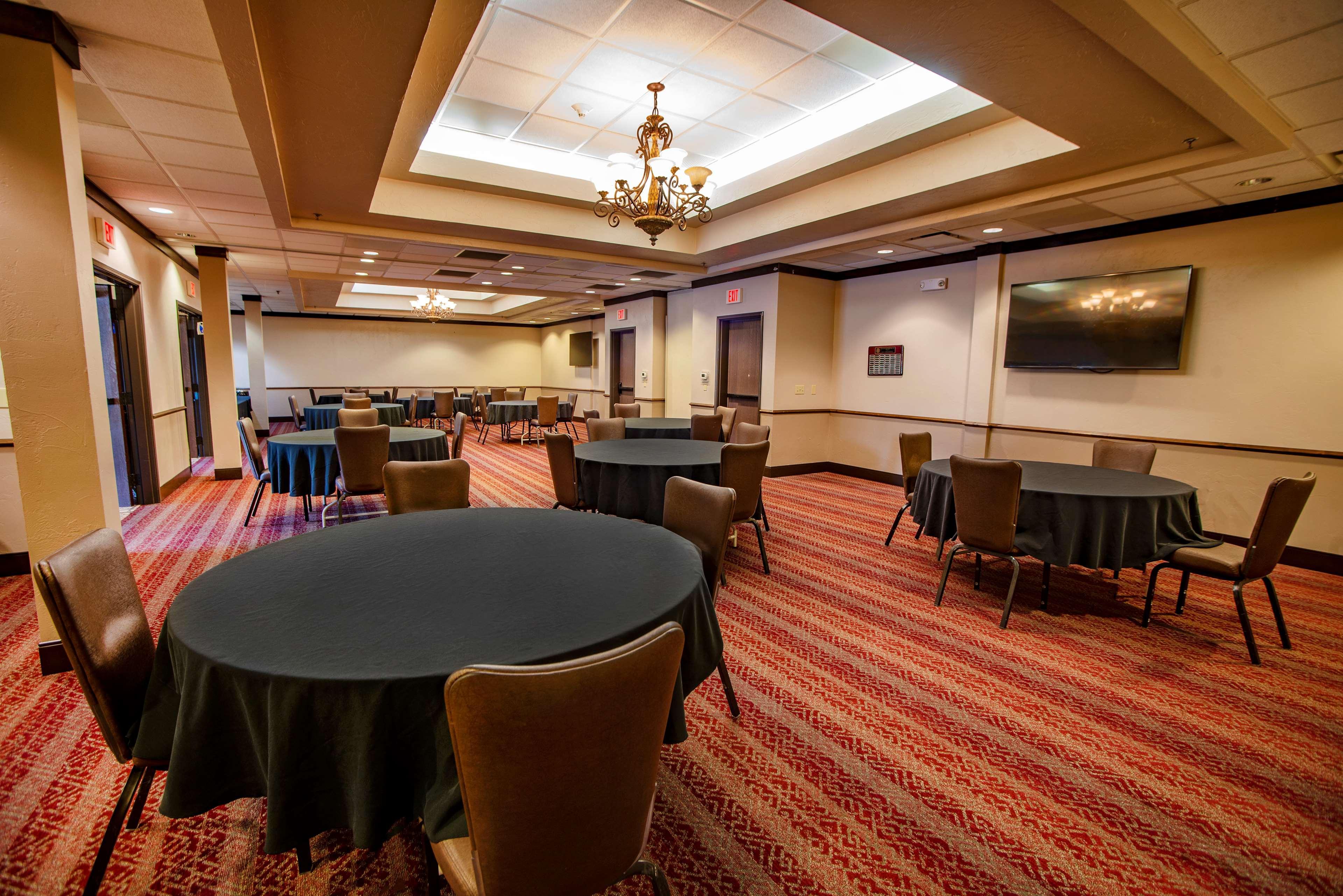 Best Western Plus Cimarron Hotel & Suites Stillwater Bagian luar foto