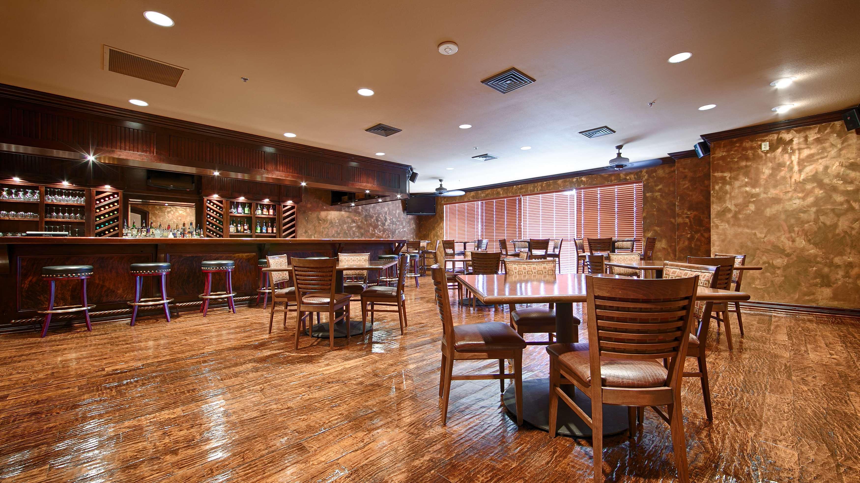 Best Western Plus Cimarron Hotel & Suites Stillwater Bagian luar foto
