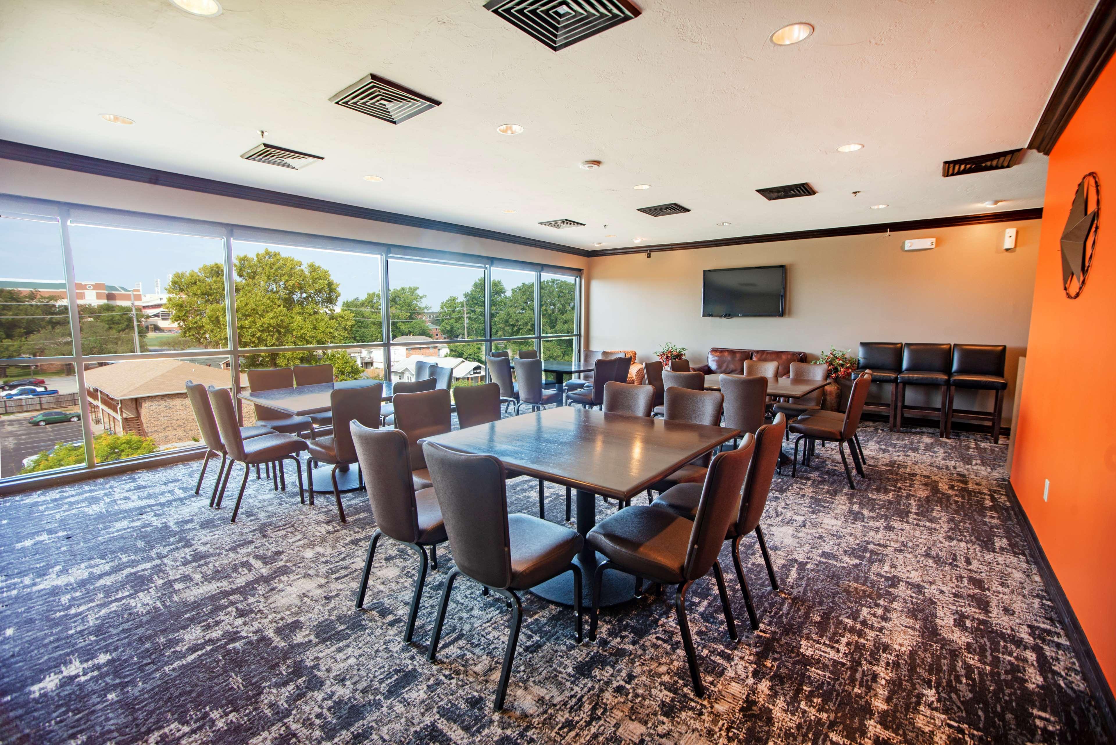 Best Western Plus Cimarron Hotel & Suites Stillwater Bagian luar foto